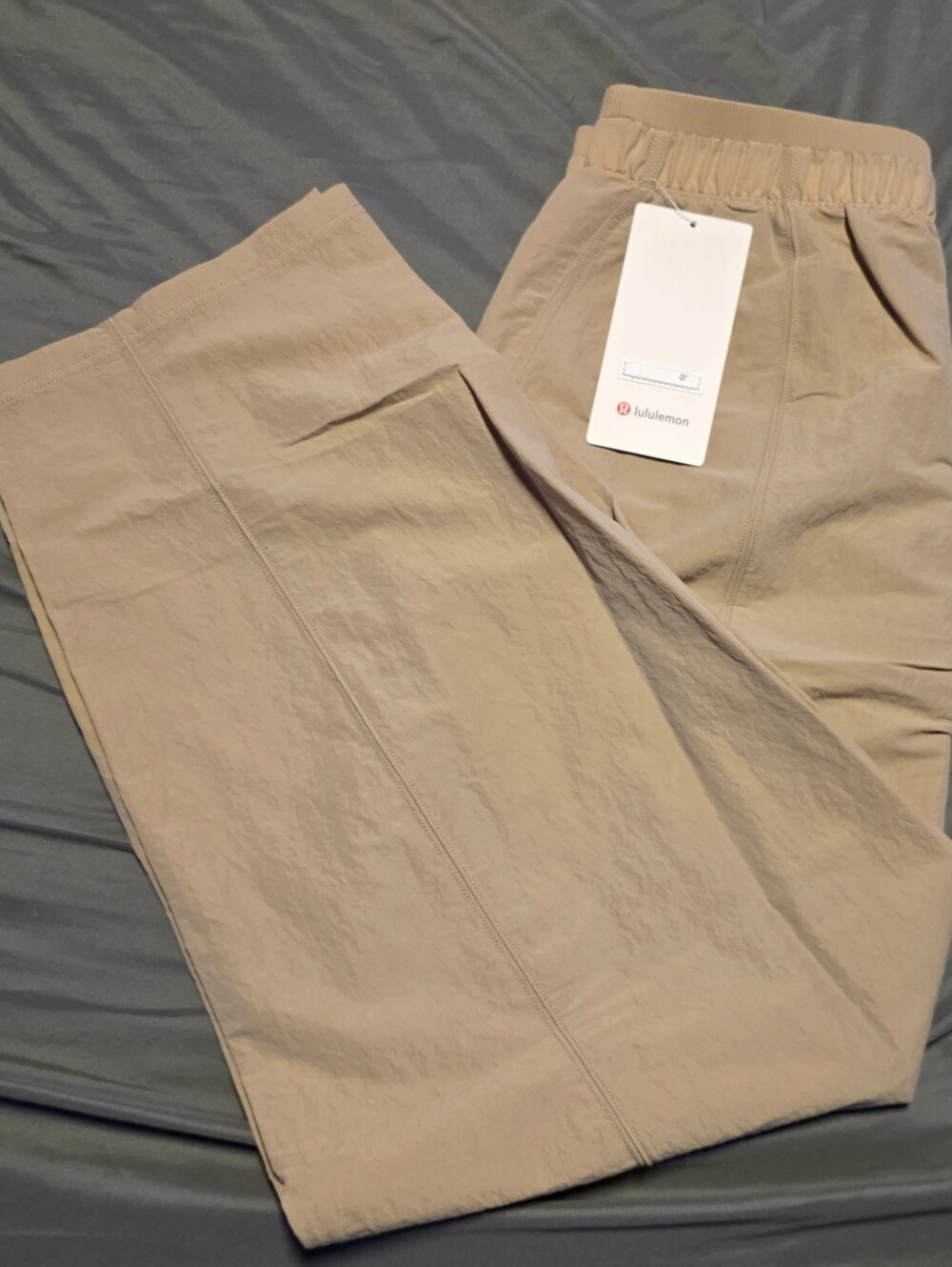 Lululemon Crinkle Nvlon MR Barrel- Leq Pant Sizes S/M/L